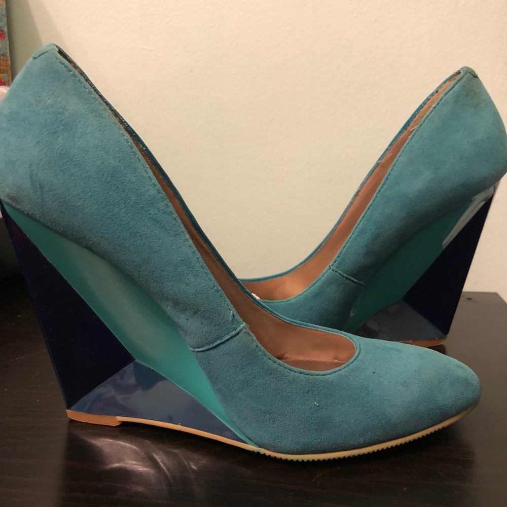 Rachel roy turquoise wedges